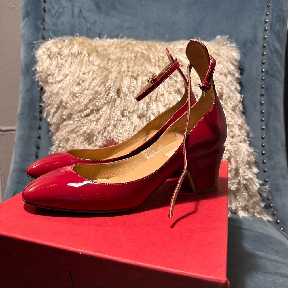 Valentino Tango Pump size 36.5